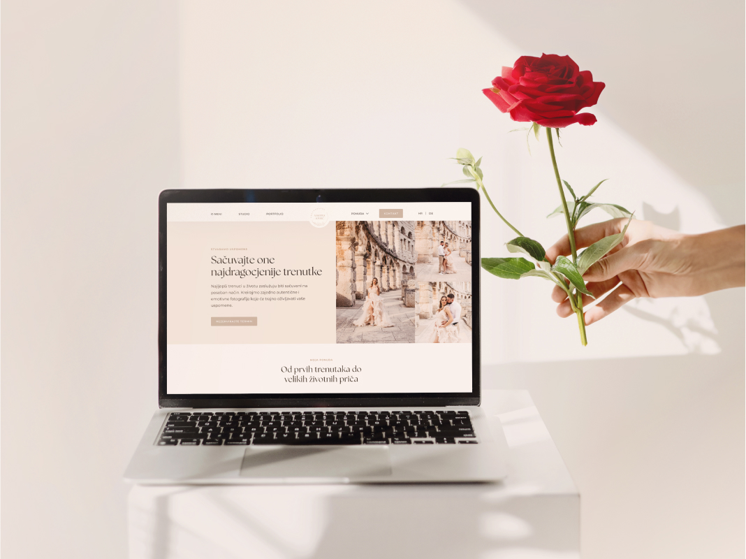 Premium ženstveni web dizajn i izrada web stranice za fotografkinju.